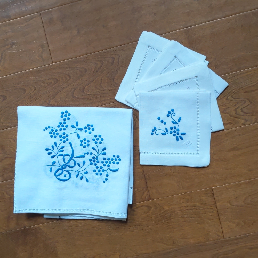 Traditional Polish Tablecloth with Napkins